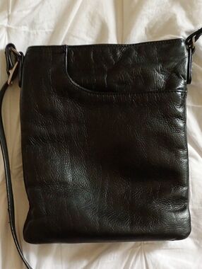Margot New York Classic Black Leather Crossbody By Margot